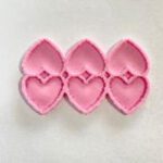 תבנית סיליקון ליצירת שלושה לבבות כ-5 סמ