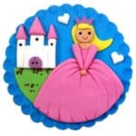 משטח מעוצב מבצק סוכר – נסיכה בארמון