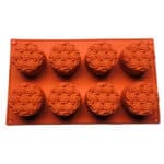 תבנית סילקון שקעים 8 יח' קאפקייק עם קישוט עליון גלים 3.5*6 ס