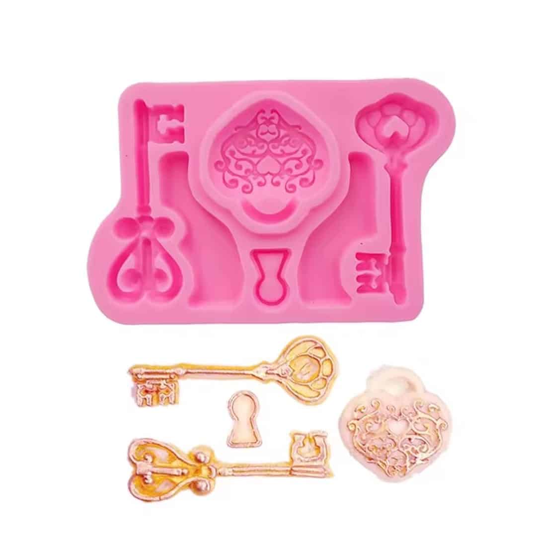 7ae7d7ac-9ac5-4be8-b3b2-d24ec904130d סילקון להכנת 2 מפתחות ומנעול לבצק סוכר/שוקולד – תמונה 1