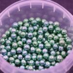 פנינים ירוק מטאלי 5 ממ 100 גרם