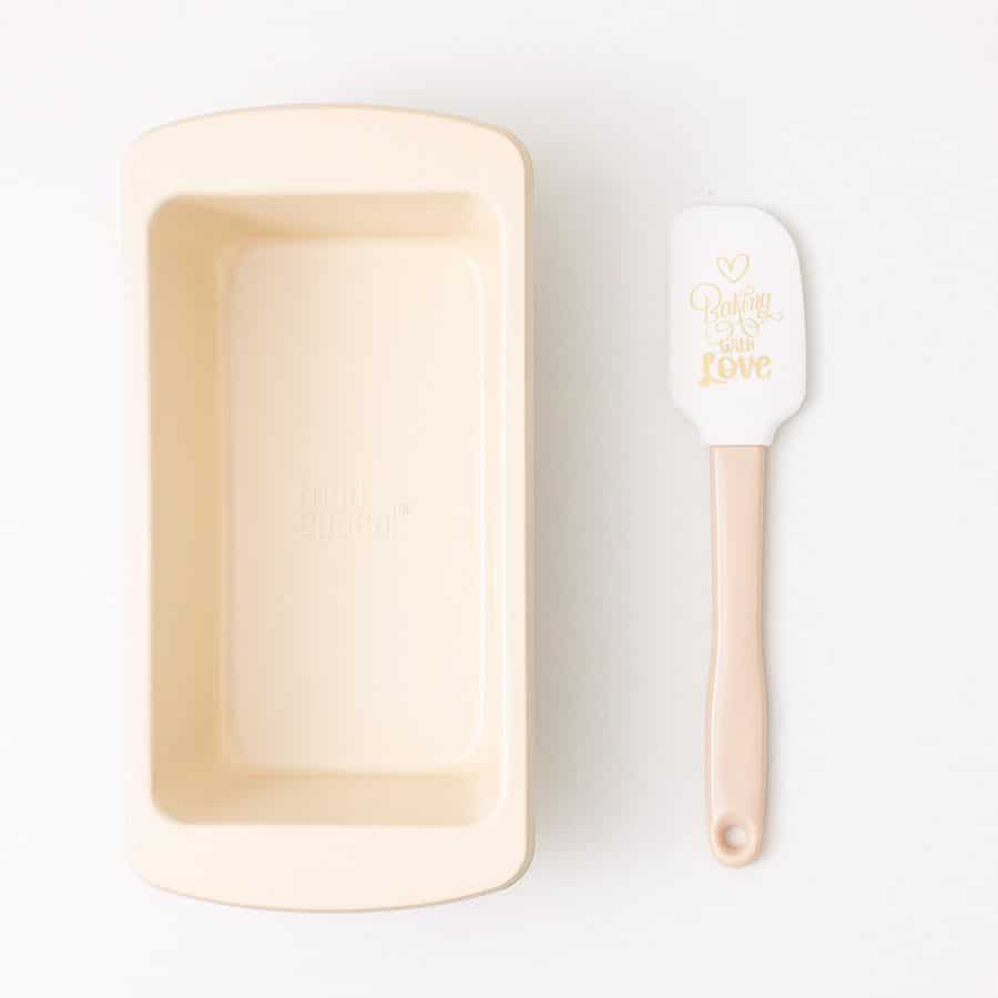 מארז אפייה-לקקן קרם 15*7.7 + אינגליש 29.5 ס"מ – תמונה 1